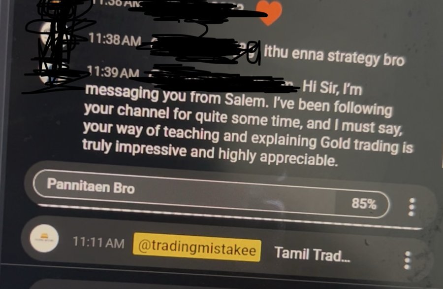 Live YouTube chat screenshot: a viewer from Salem saying the channel's way of teaching and explaining Gold trading is truly impressive